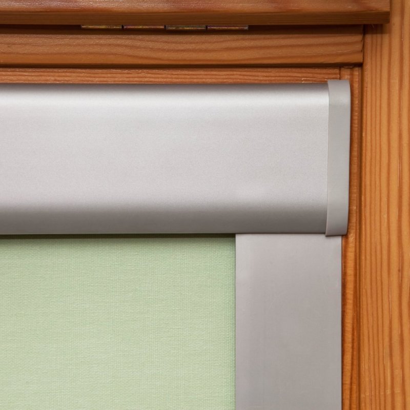 Zastínění střešních oken – účinná ochrana před horkem a světlem