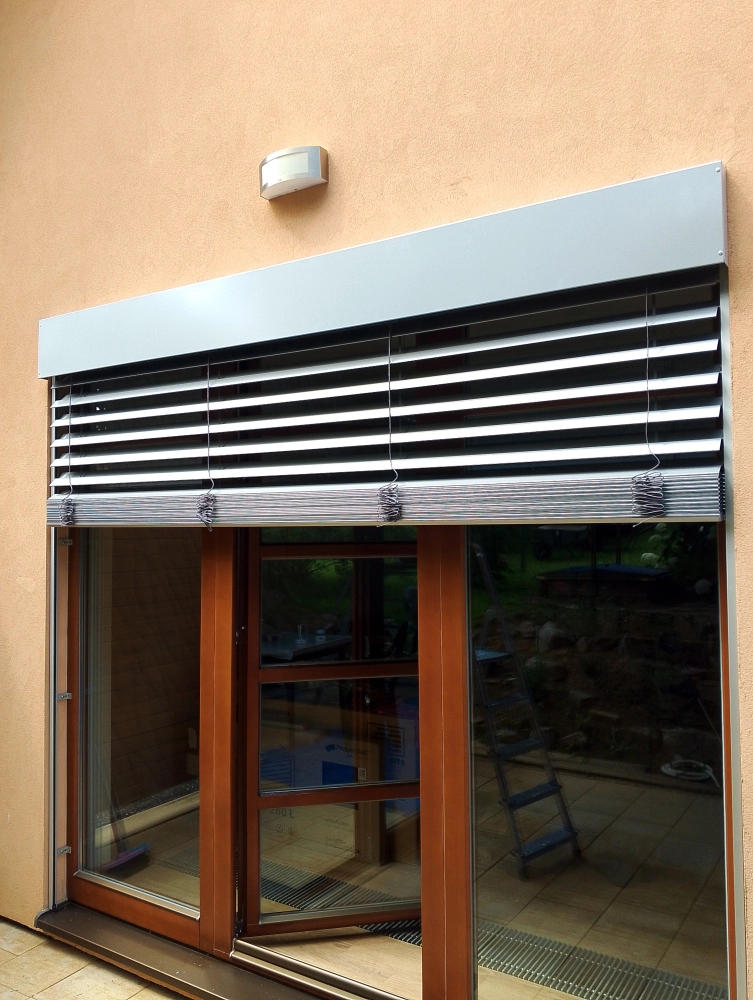 Profesionální venkovní žaluzie na míru včetně zaměření a montáže, Praha