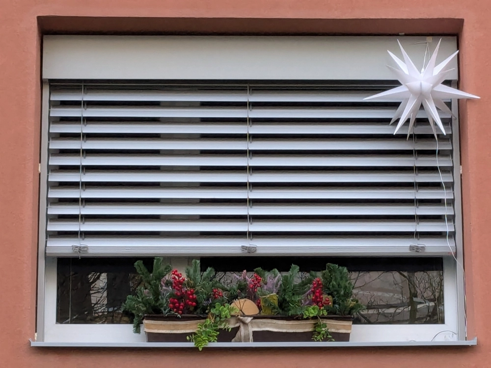 Profesionální venkovní žaluzie na míru včetně zaměření a montáže, Praha