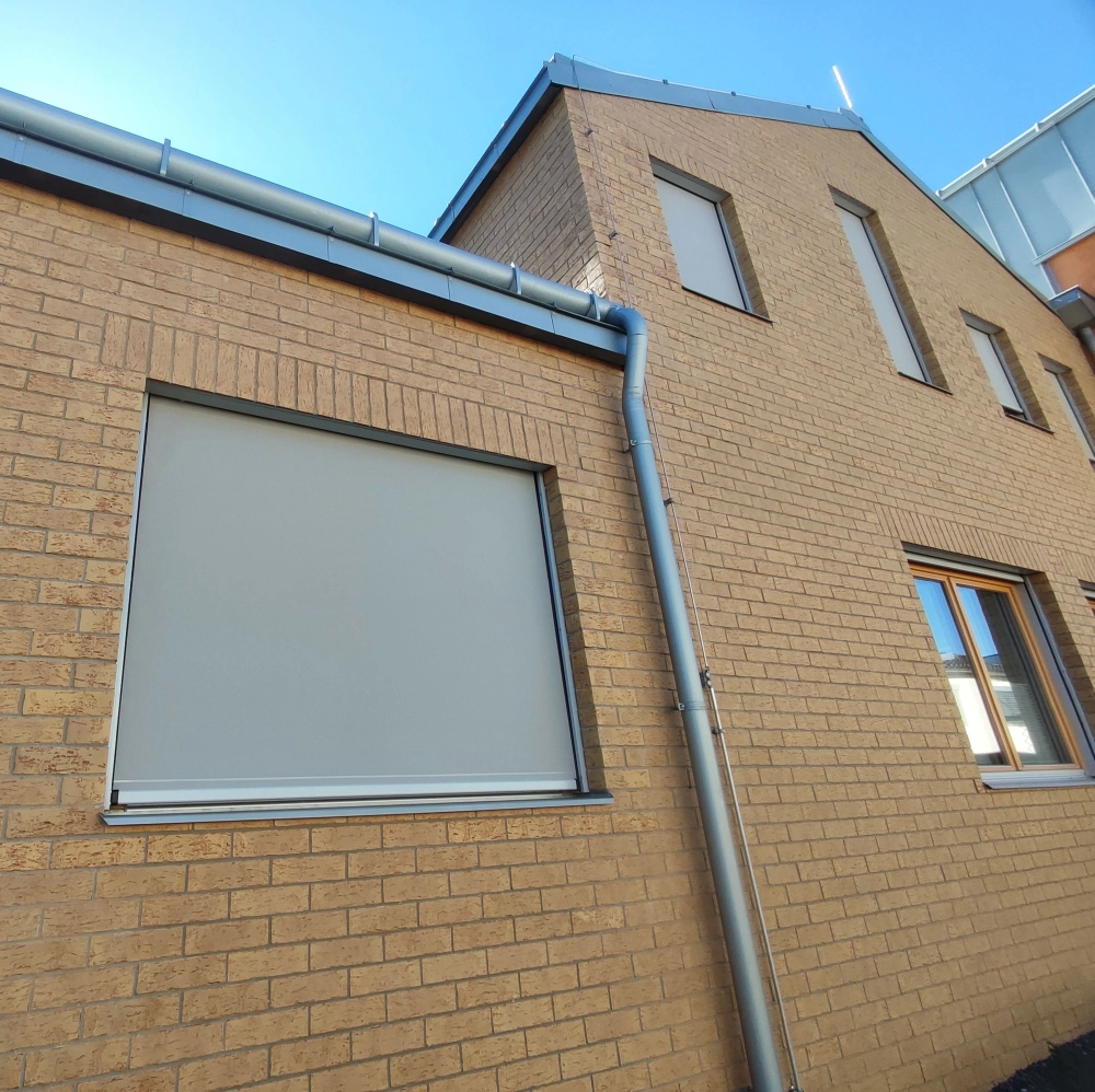 Screenové venkovní rolety