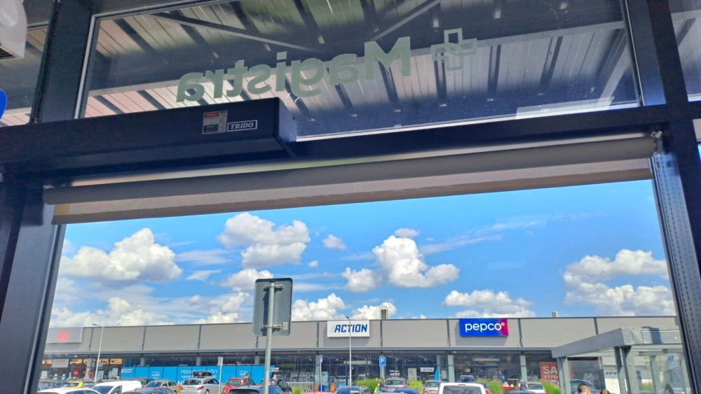 Interiérová roleta, s řetízkovým ovládáním