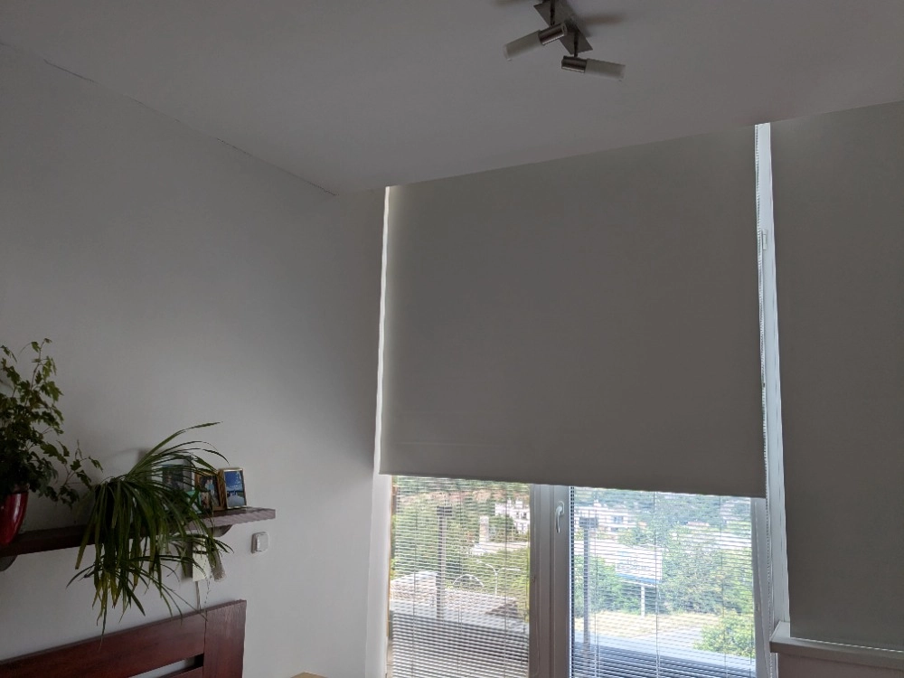 Interiérová roleta, s řetízkovým ovládáním