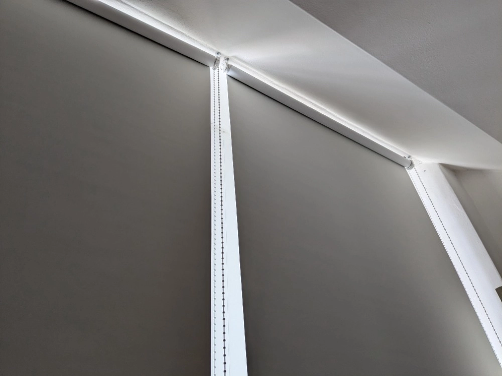 Interiérová roleta, s řetízkovým ovládáním