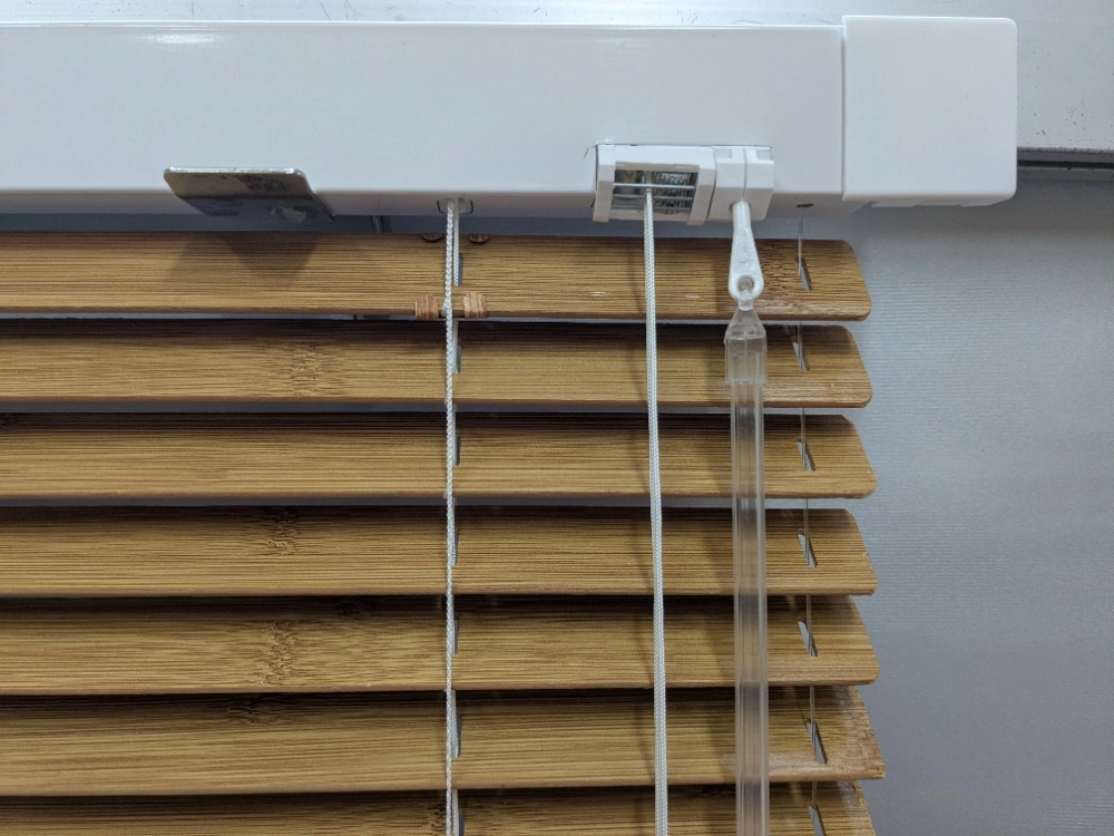 Dřevěná interierová horizontální žaluzie na míru