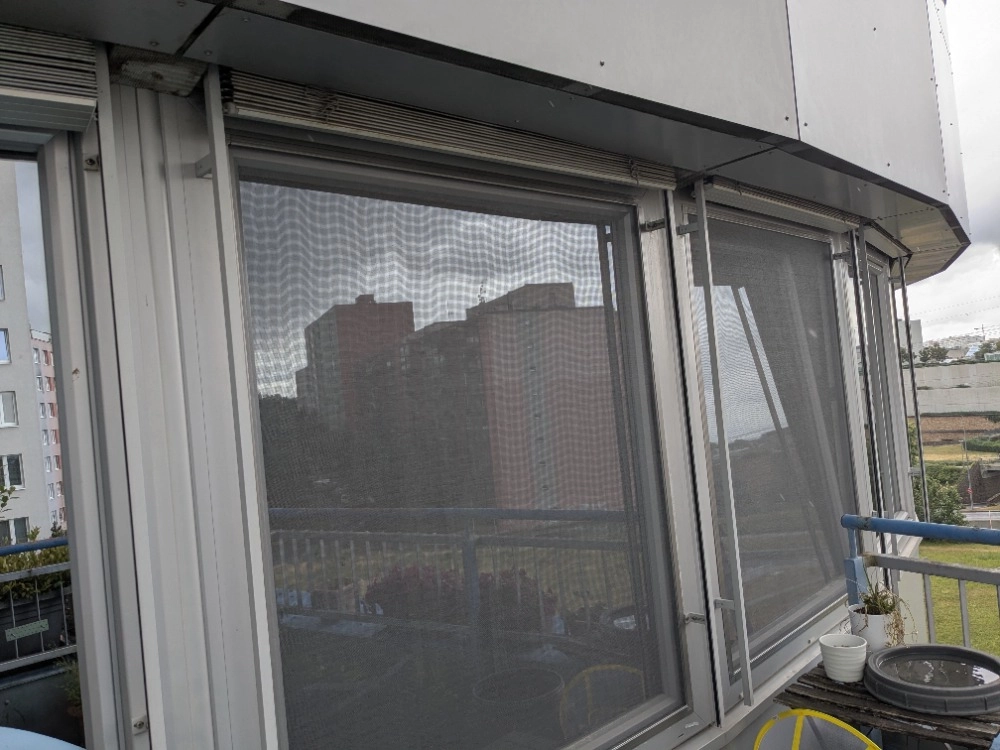 Okenní sítě proti hmyzu na plastová a eurookna