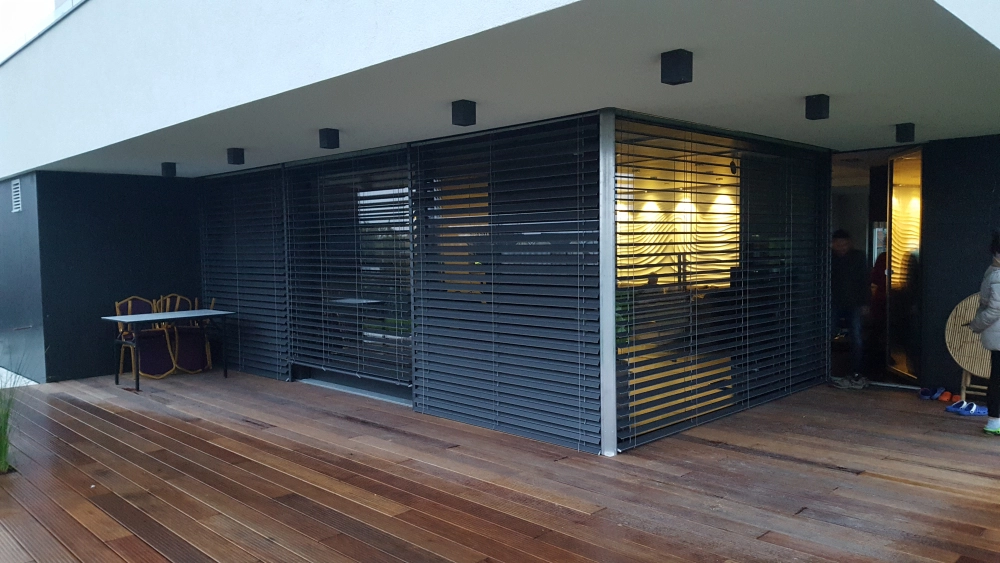 Venkovní žaluzie, lamela ve tvaru Z