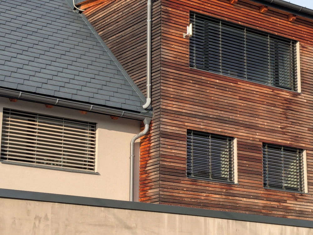 Venkovní žaluzie, lamela ve tvaru Z