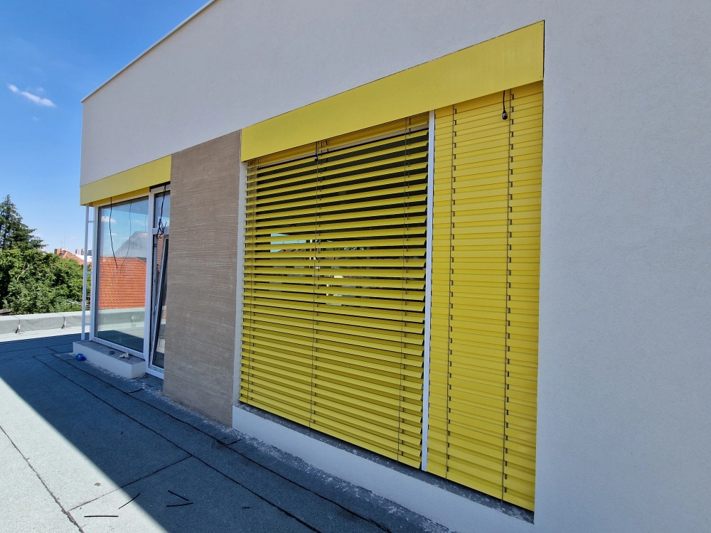 Venkovní žaluzie, lamela ve tvaru Z