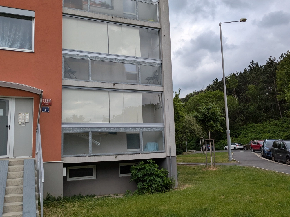 Balkonová screenová roleta