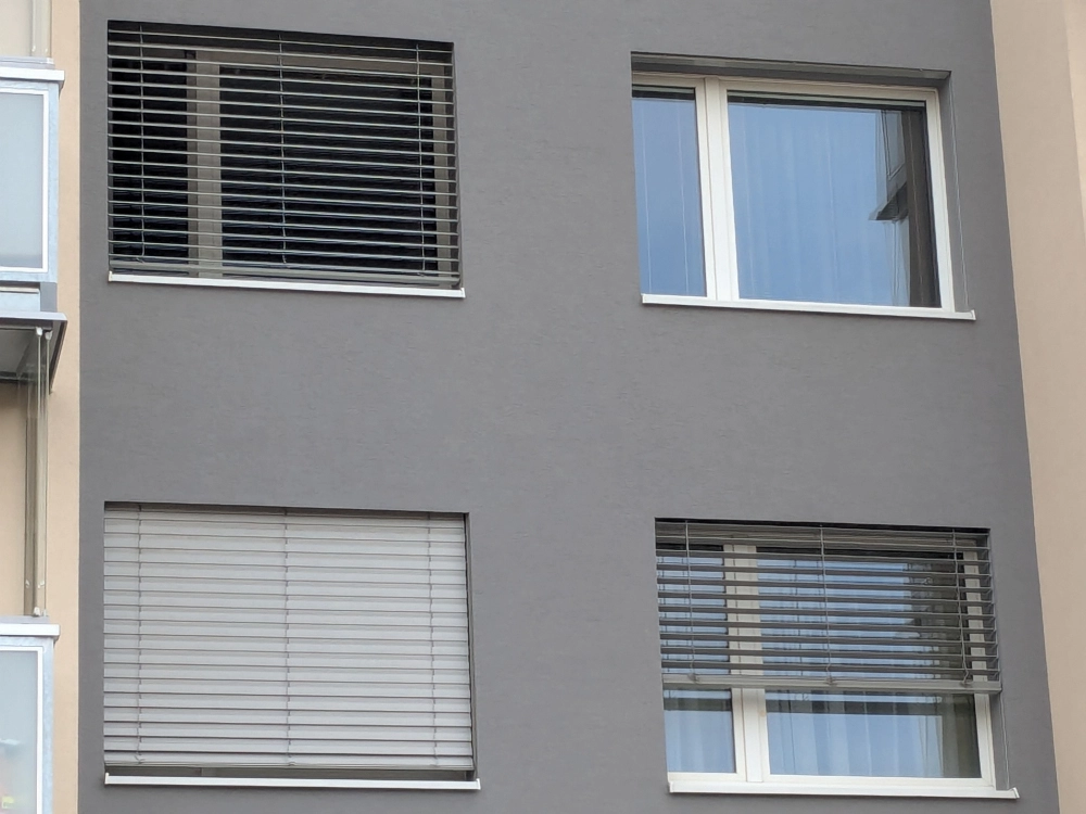 Venkovní žaluzie, lamela ve tvaru C