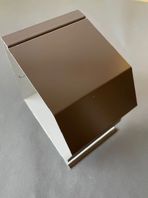 Venkovní roleta, hliníková lamela s polyuretanem, kastlík světle hnědý