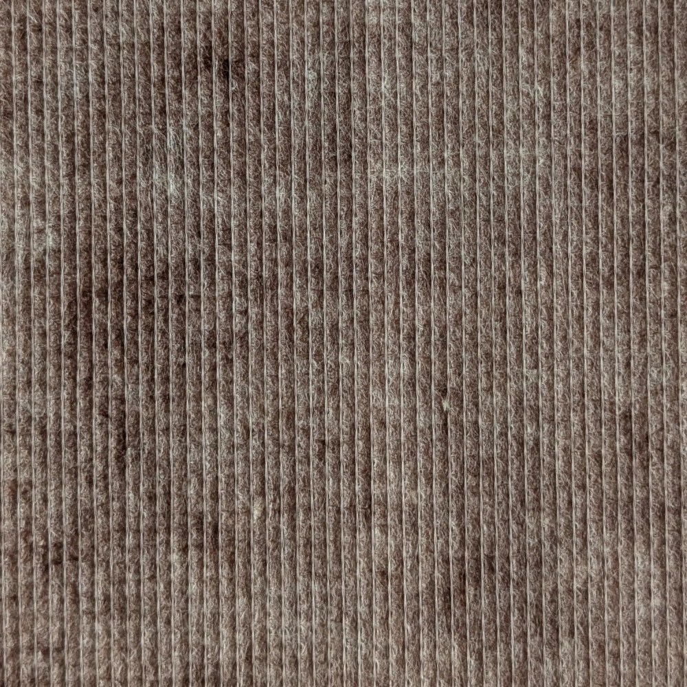 světle hnědá, šířka látky 200cm