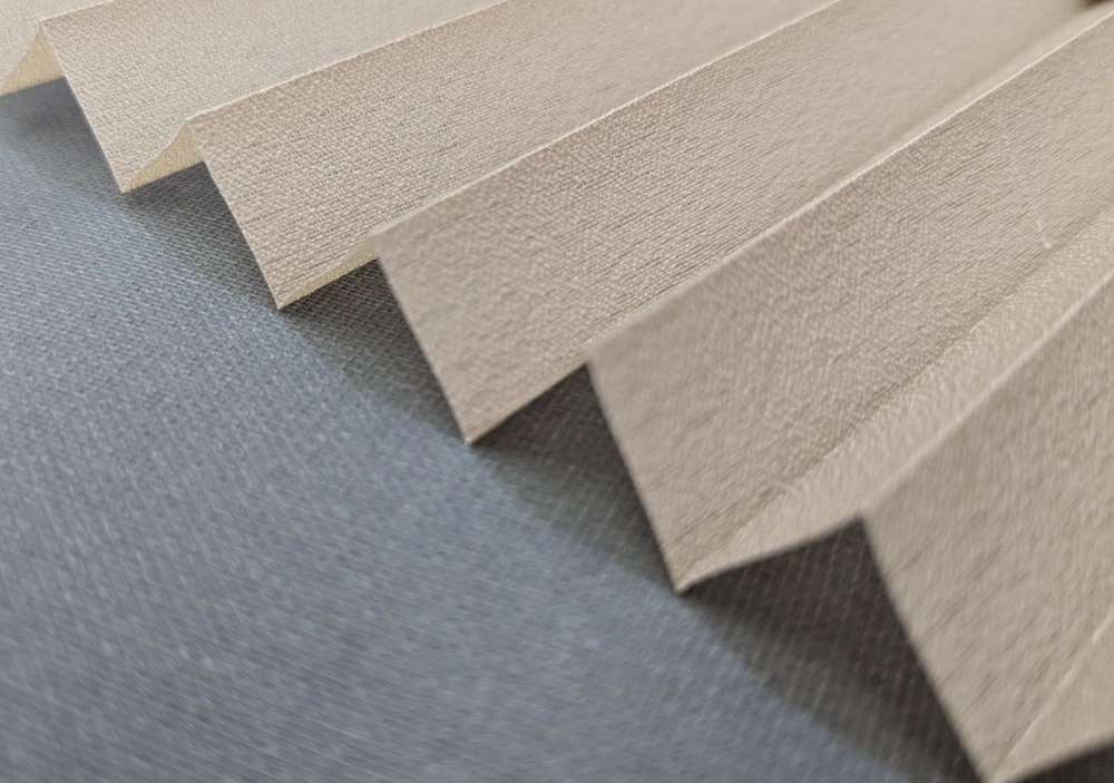 Béžová plisé zastiňující