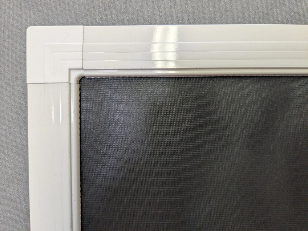 Okenní sítě proti hmyzu na plastová a eurookna, protipylová