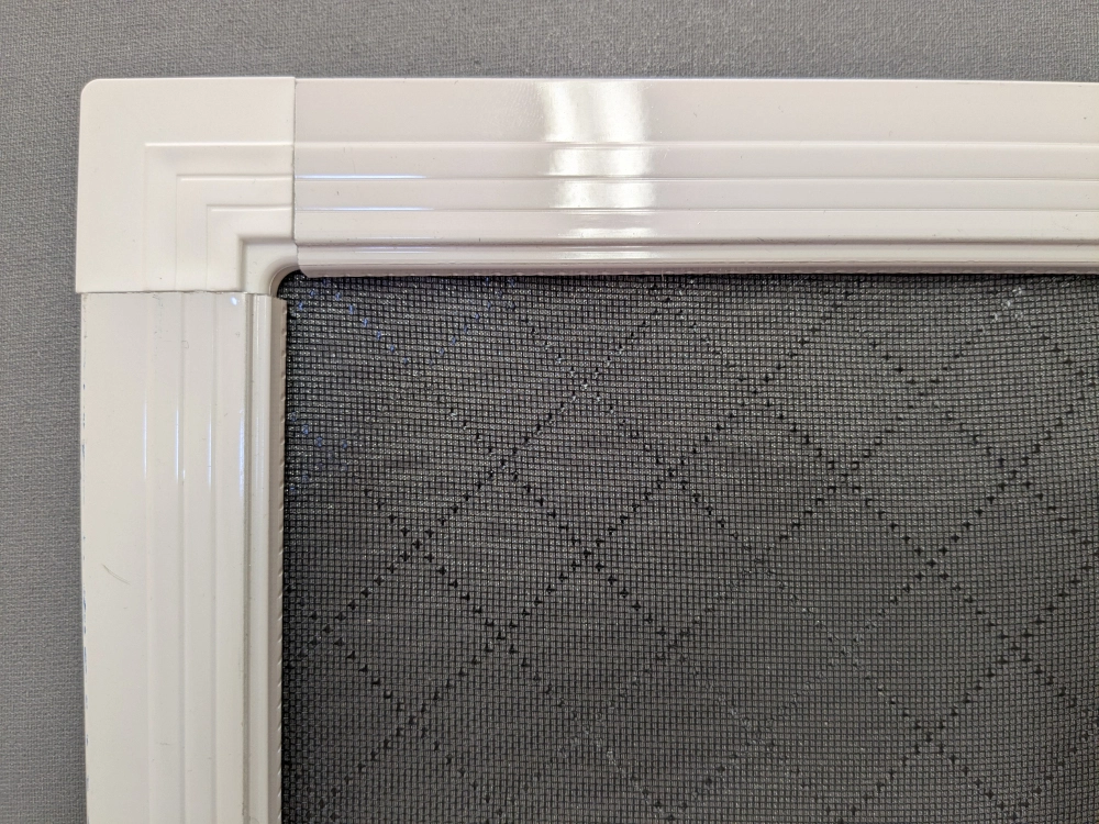 Okenní sítě proti hmyzu na plastová a eurookna, protismogová