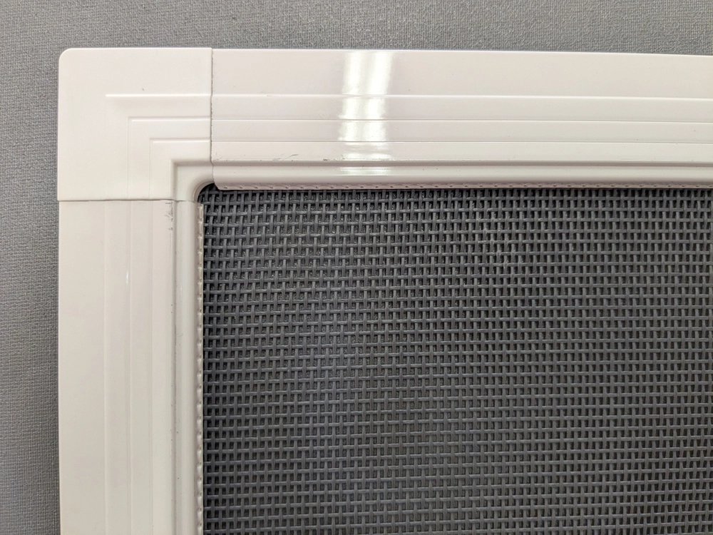 Okenní sítě proti hmyzu na plastová a eurookna, PET síťovina